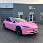 Indpakning af Tesla 3
